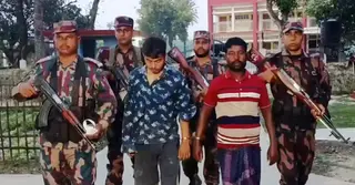 মেহেরপুরের বাজিতপুরে স্বর্ণের বারসহ আটক ২